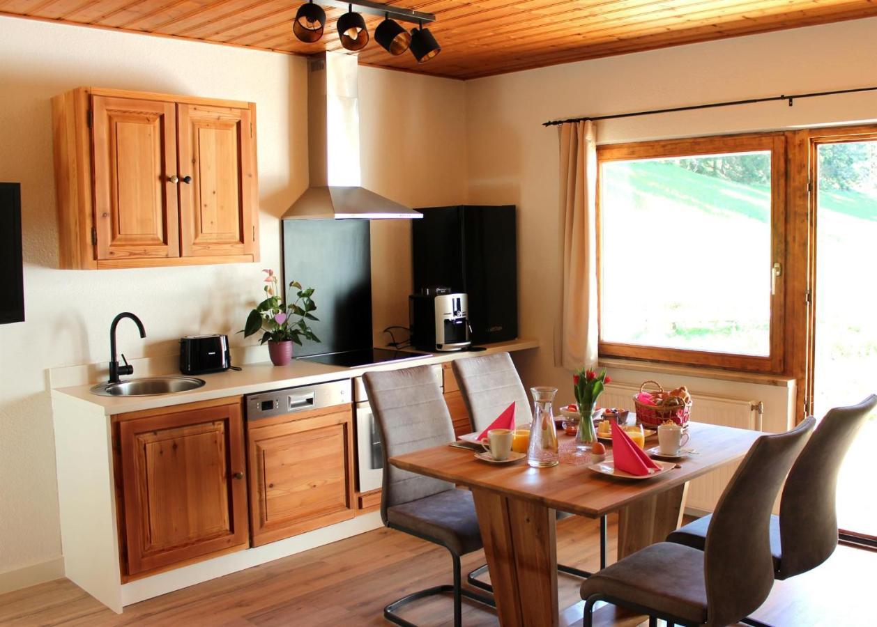 Villa Bischofsberg - Laerchen-Wellness Apartment ヴィンディッシュガルシュテン エクステリア 写真