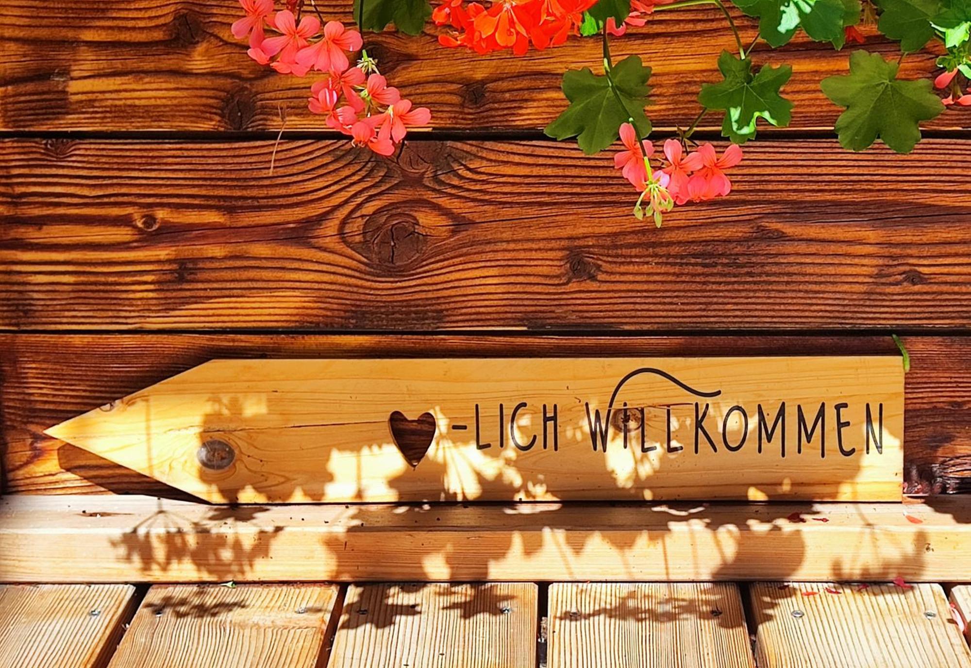 Villa Bischofsberg - Laerchen-Wellness Apartment ヴィンディッシュガルシュテン エクステリア 写真